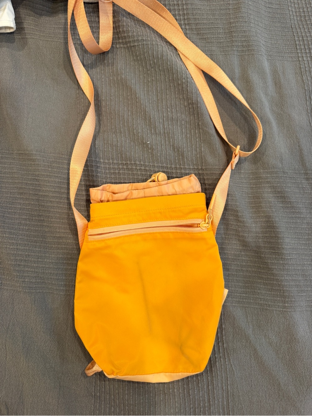 Lululemon water bottle bag